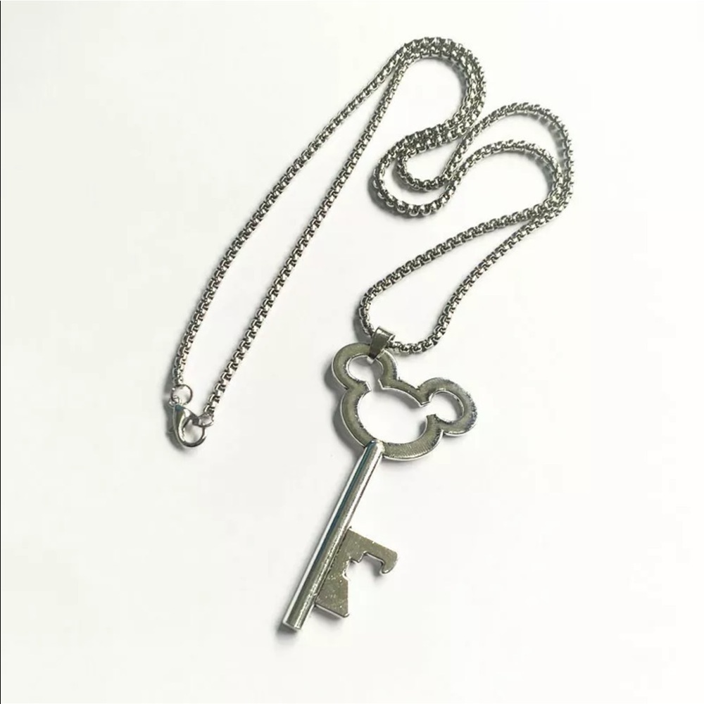 Boutique - unique rare Mickey Mouse KEY necklace - Picture 2 of 3